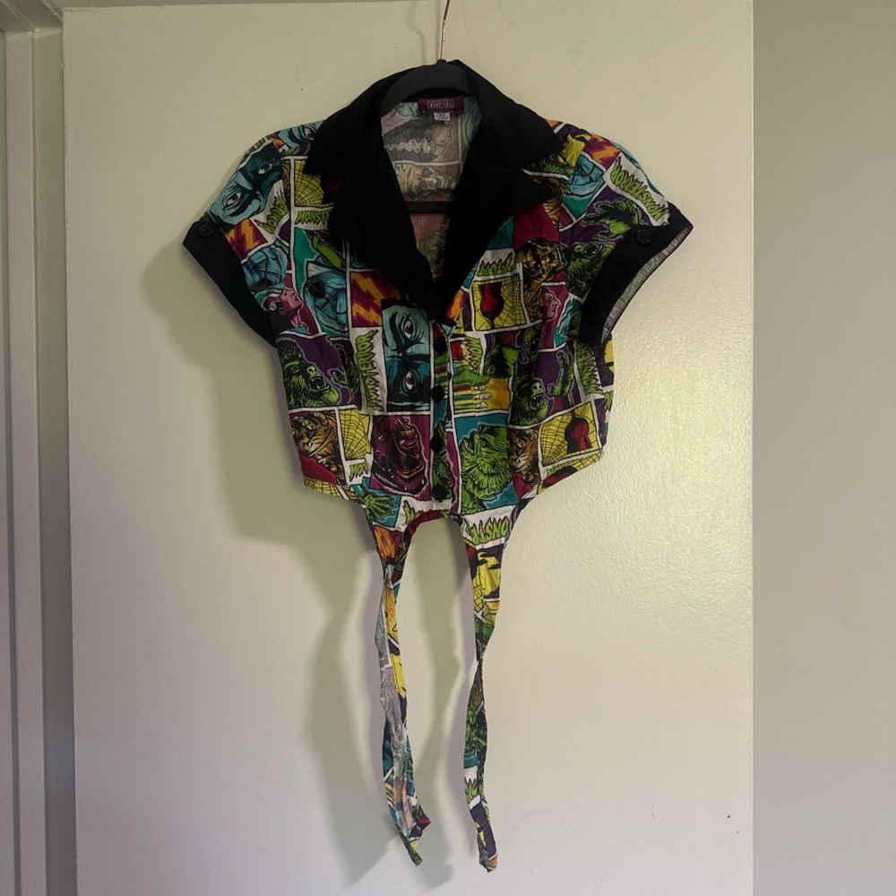 Universal Monsters X Unique Retro Printed Tie Crop Top